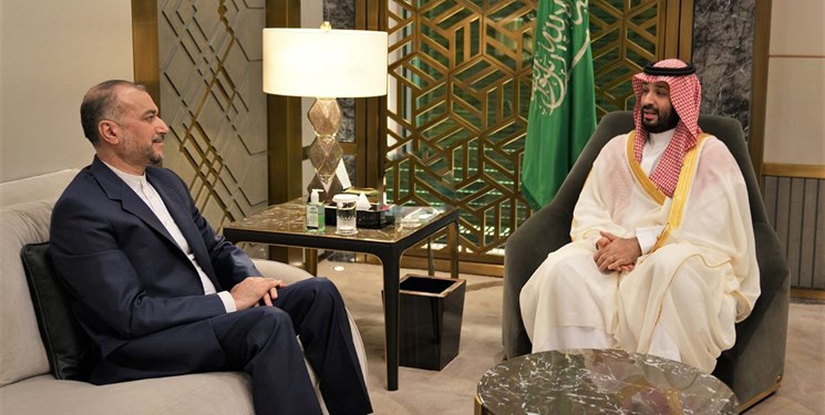 چرا سفر وزیر خارجه به عربستان اهمیت زیادی دارد؟