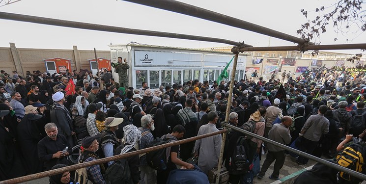 میراحمدی: بیش از49 درصد زائران از مرز مهران به کشور بازگشته‌اند