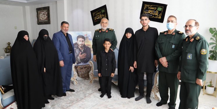 سرلشکر سلامی: رشادت‌های شهید صدرزاده و مدافعان حرم موجب خشکیدن ریشه داعش شد